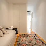 Akicity Campolide Peach Apartment *