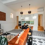 Akicity Campolide Peach Apartment