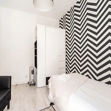 Akicity Campolide Peach Lisboa