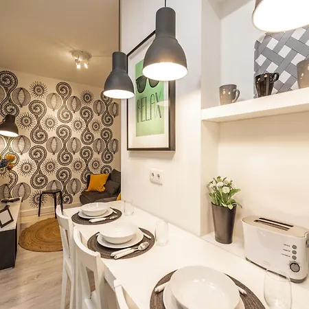 Akicity Campolide Peach Lisboa