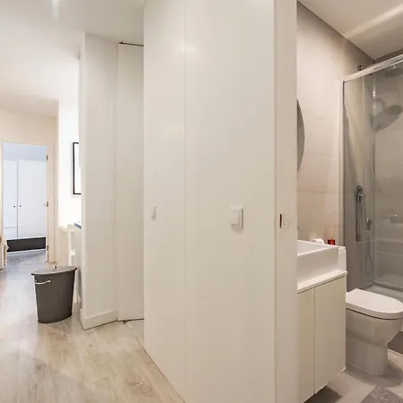 Akicity Campolide Peach Apartment *